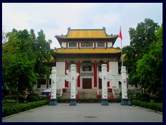 Dr Sun Yat-sen Memorial Hallis an octagon-shaped building between People's Park and Yuexi Park. It was built by funds raised by people in memory of Sun Yat-sen. It was built 1929-31 and has a stage with a capacity for 3240 people. Having been severely damaged it was repaired and improved several times until 1998.